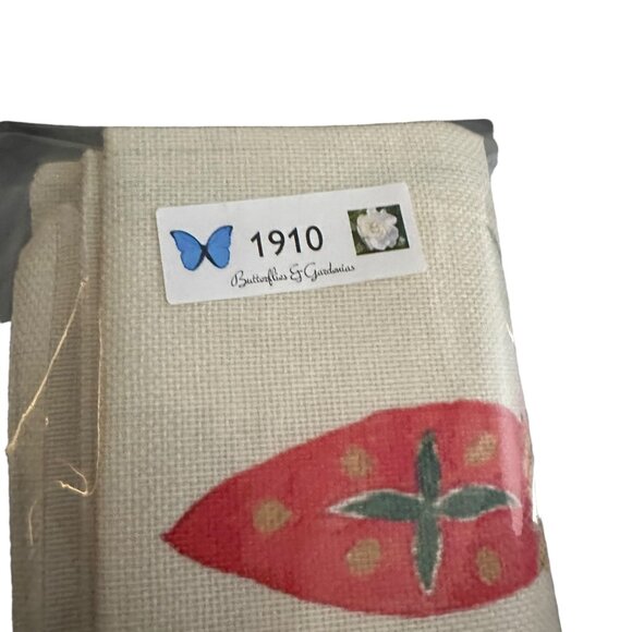 Christmas Pillow Cover Merry and Bright White Red Green Zip Closure Home Decor - Picture 6 of 6